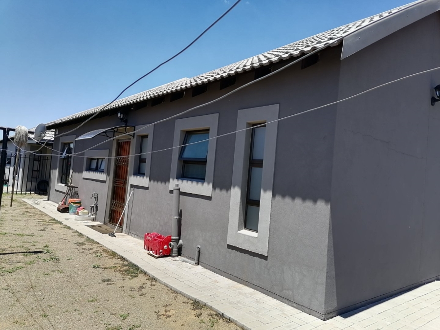 To Let 3 Bedroom Property for Rent in Bloemspruit Free State